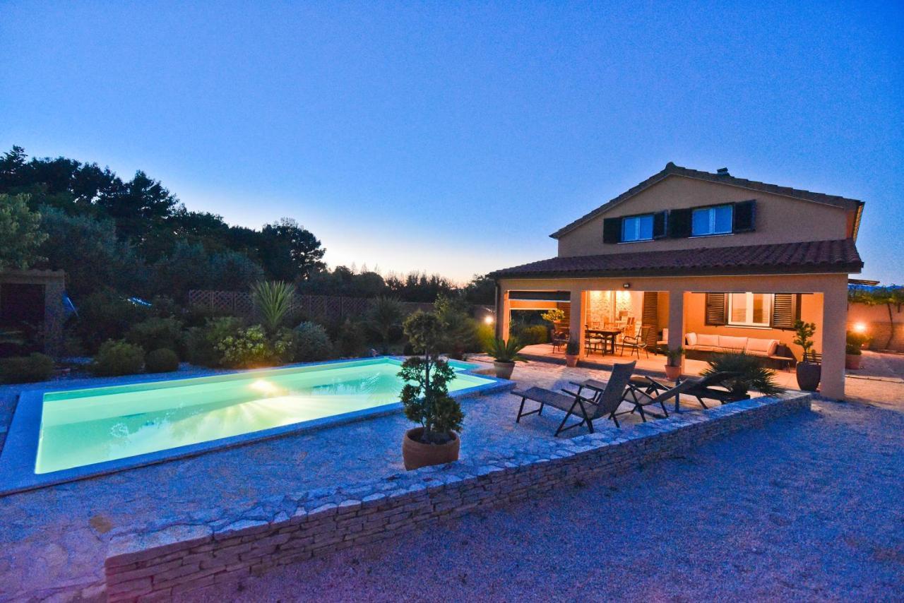 Holiday Home Taras Smilcic Dış mekan fotoğraf