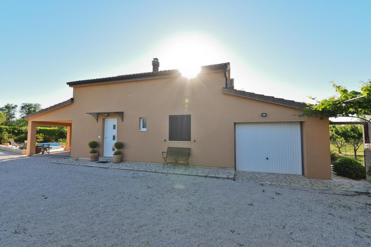 Holiday Home Taras Smilcic Dış mekan fotoğraf