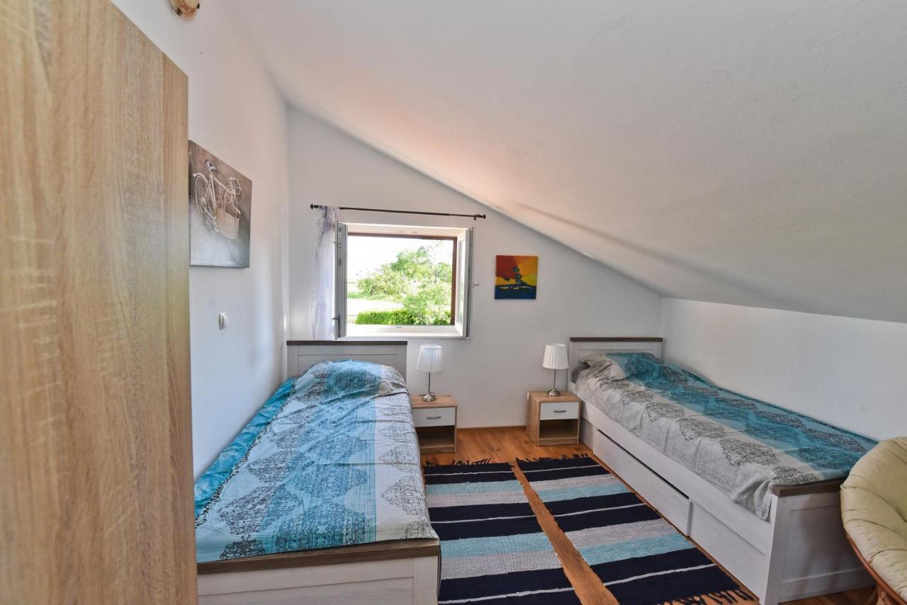 Holiday Home Taras Smilcic Dış mekan fotoğraf